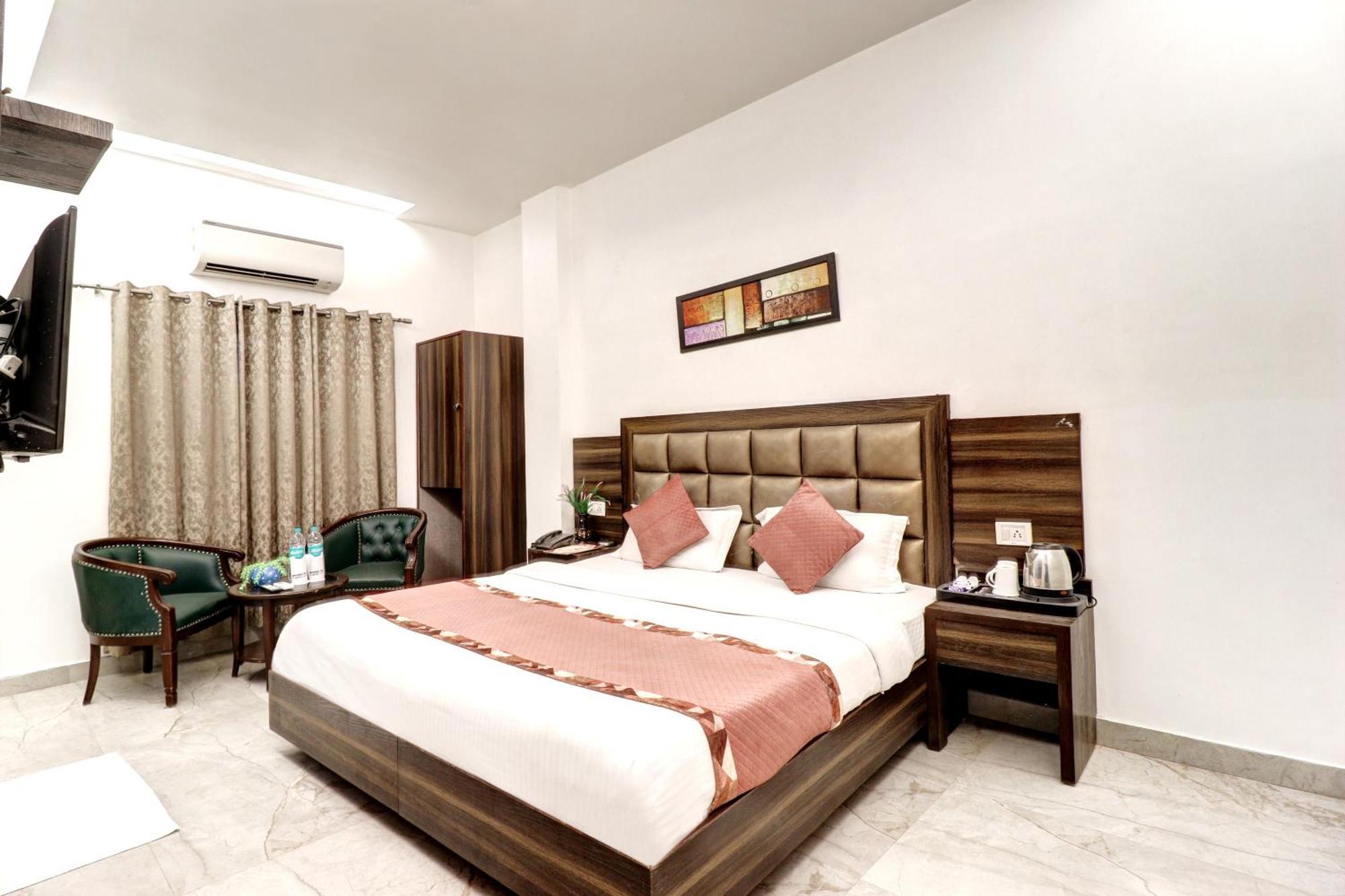 Hotel Emporio Dx - New Delhi Railway Station - Paharganj エクステリア 写真