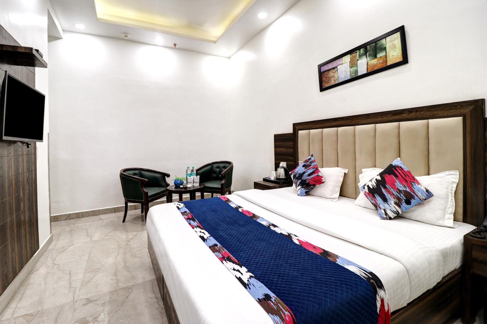 Hotel Emporio Dx - New Delhi Railway Station - Paharganj エクステリア 写真